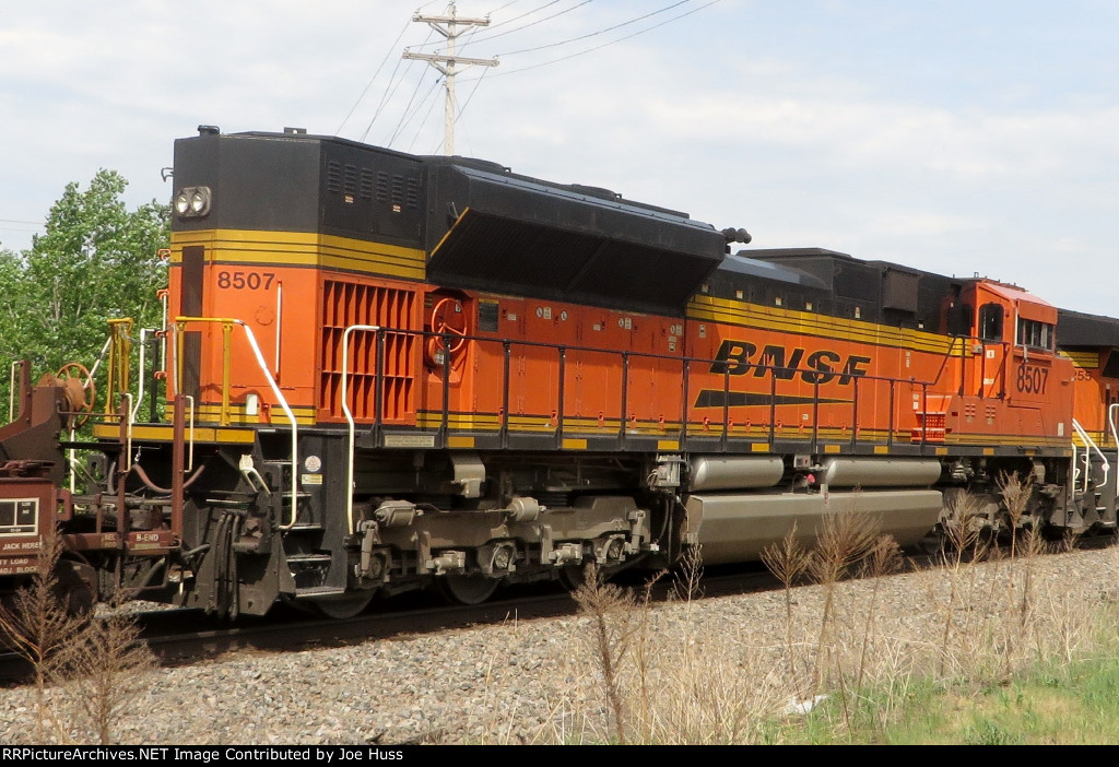 BNSF 8507